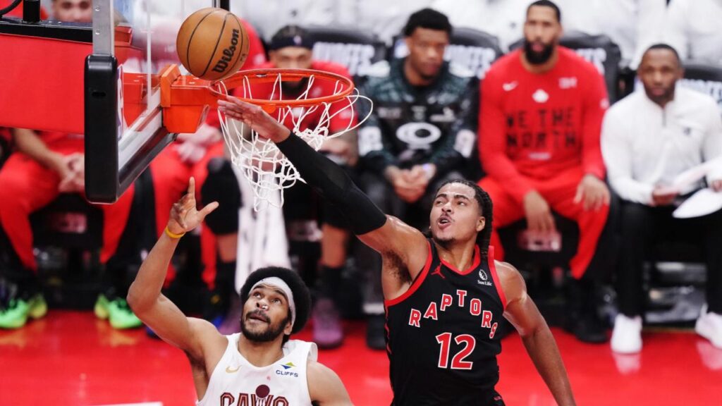 Barnes và Barrett bùng nổ giúp Raptors đánh bại Cavaliers rút ​​ngắn tỷ số series xuống còn 2-1