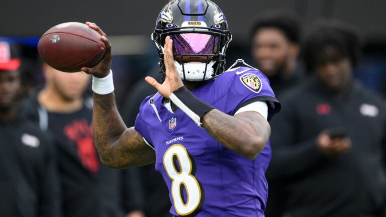 Đồng đội tại Baltimore Ravens gửi lời cảnh báo đến NFL: Lamar Jackson sắp trở lại mạnh mẽ hơn dưới thời HLV Jesse Minter