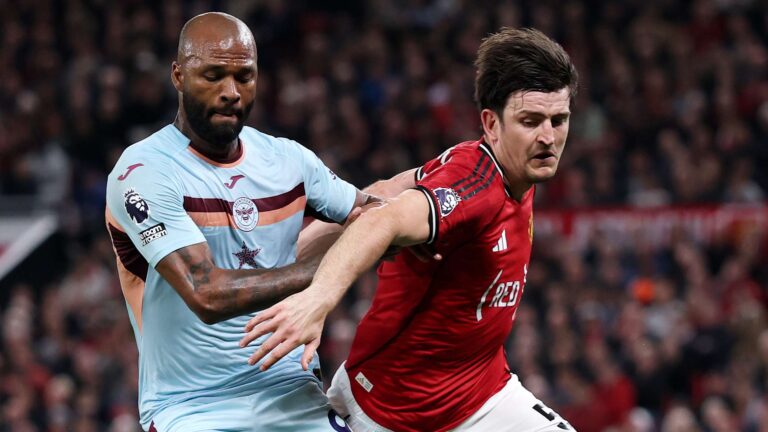 Man Utd 2-1 Brentford: Bruno Fernandes cận kề kỷ lục kiến tạo, "Quỷ đỏ" tiến sát vé Champions League