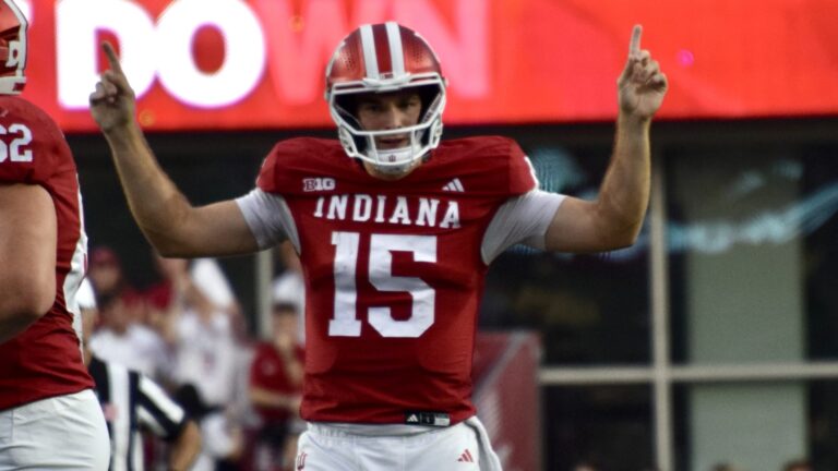 NFL Draft 2026: Fernando Mendoza trở thành QB1 của Las Vegas Raiders