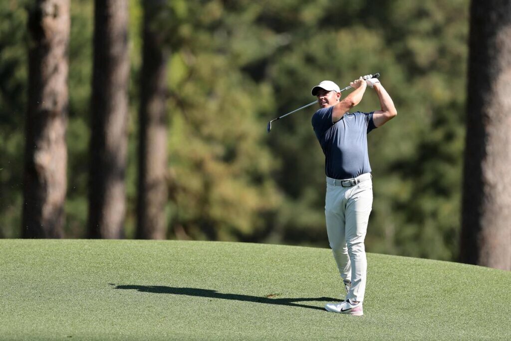 Rory McIlroy bảo vệ thành công ngôi vương Masters và giành Major thứ 6