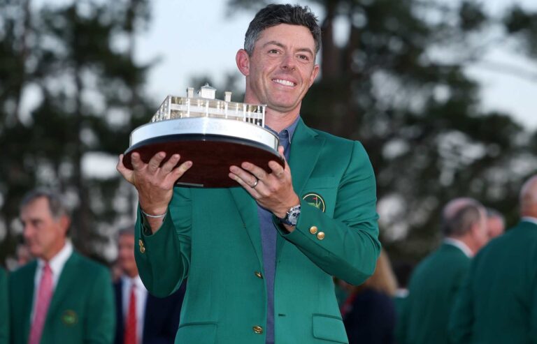 Rory McIlroy bảo vệ thành công ngôi vương Masters và giành Major thứ 6
