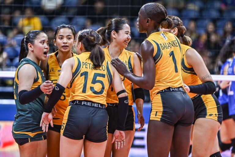 UAAP: FEU ngược dòng ngoạn mục trước Ateneo, giữ vững hy vọng vào vòng play-off thumbnail