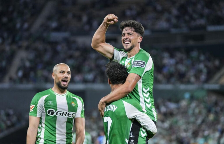Real Betis giành vé dự Champions League sau 20 năm chờ đợi
