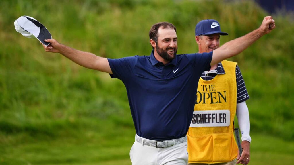 Cadillac Championship: Cameron Young dẫn trước 6 gậy, Scottie Scheffler dẫn đầu nhóm bám đuổi trước vòng cuối