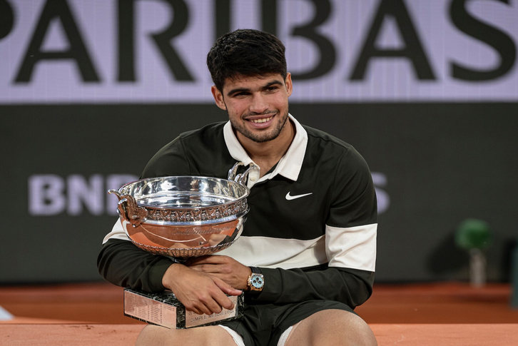 Carlos Alcaraz chính thức rút khỏi Wimbledon 2026 vì chấn thương cổ tay