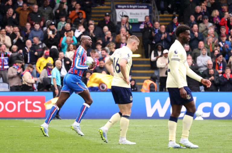 Crystal Palace 2–2 Everton: Mateta gỡ hòa phút 77 cứu Palace, giáng đòn nặng vào hy vọng dự cúp châu Âu của Everton