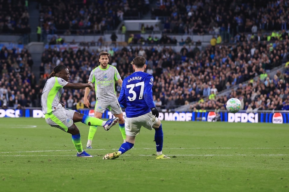 Trận hòa "điên rồ" 3-3: Everton cầm chân Man City, Arsenal nắm lợi thế vàng