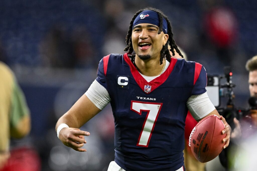 Houston Texans và tương lai hợp đồng của CJ Stroud: thị trường QB nóng bỏng, nhưng các giám đốc khuyên nên chờ