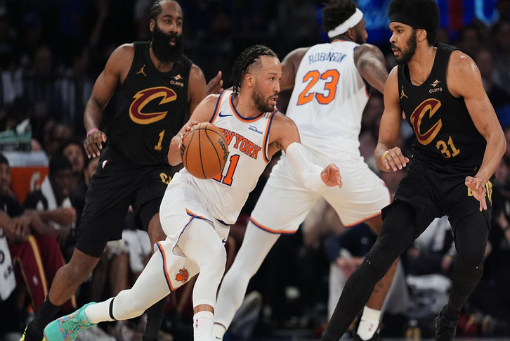 NBA Playoffs 2026: Jalen Brunson tạo màn ngược dòng điên rồ giúp Knicks đánh bại Cavaliers sau hiệp phụ