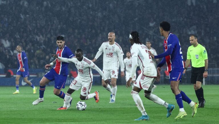 PSG gần như chắc chắn vô địch Ligue 1 lần thứ 14 sau chiến thắng 1–0 trước Brest