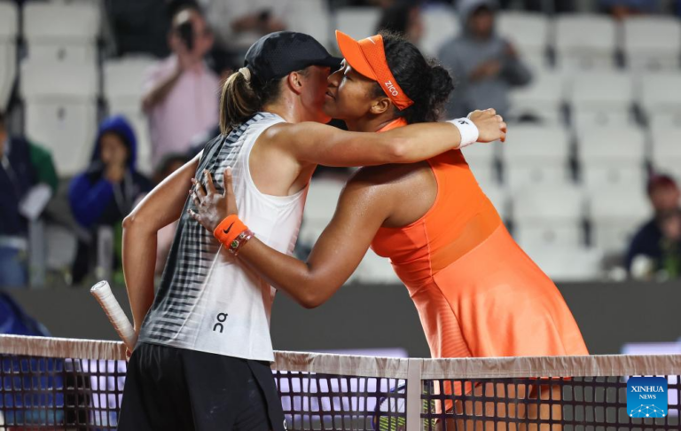 Italian Open 2026: Swiatek hạ Osaka dễ dàng, Sinner tiến gần kỷ lục Masters lịch sử, Gauff thoát hiểm ngoạn mục