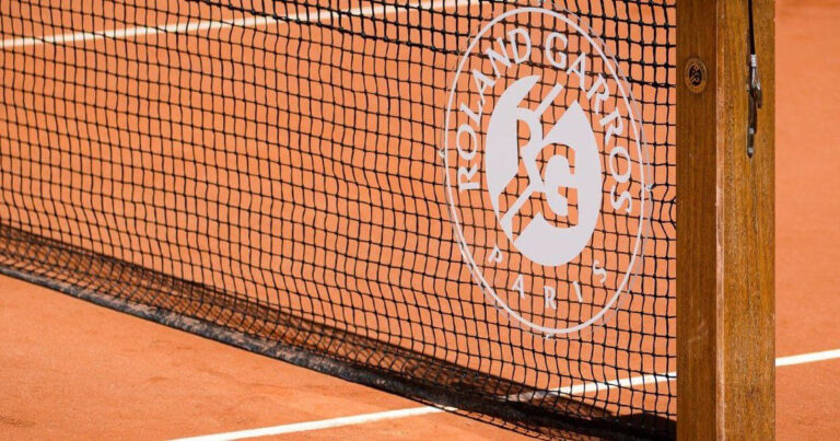 Chung kết Roland Garros 2026: Mirra Andreeva hay Maja Chwalinska sẽ đăng quang?