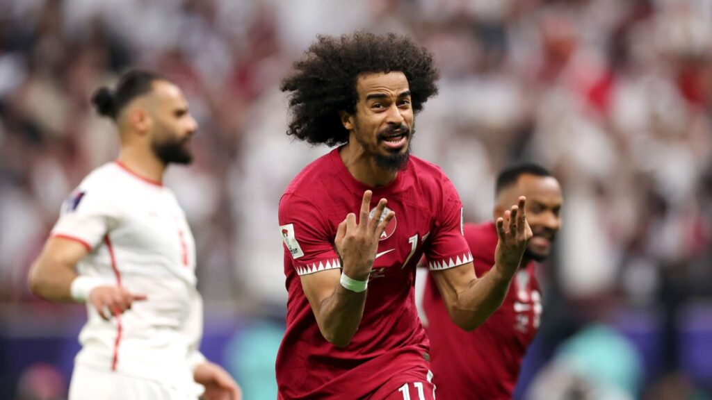 Akram Afif và các ngôi sao Qatar hướng tới mục tiêu tạo bất ngờ trước Thụy Sĩ.