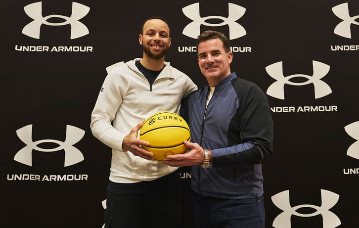 Stephen Curry khép lại 13 năm gắn bó với Under Armour