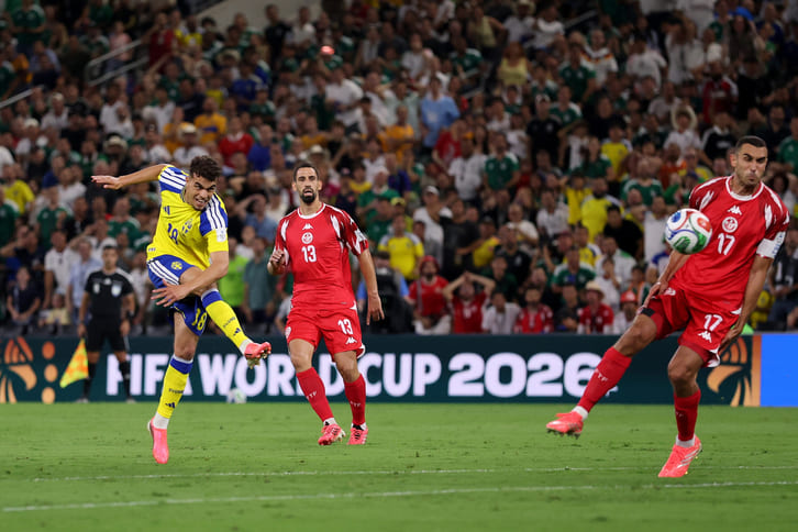Thụy Điển áp đảo ngay từ đầu, Tunisia chỉ biết chống đỡ