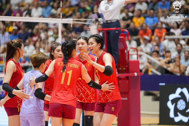 Việt Nam tạm xếp thứ hai dù cùng có thành tích toàn thắng