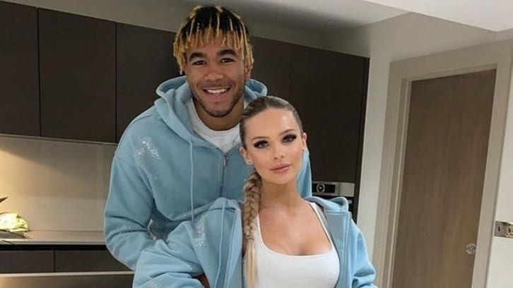 Mia McClenaghan gây ấn tượng với hình ảnh bạn gái Reece James và nền tảng học vấn nổi bật