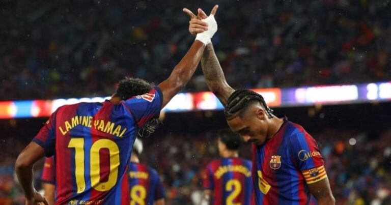 Barcelona tạo cơn mưa bàn thắng, chạm cột mốc lịch sử sau hơn 100 năm