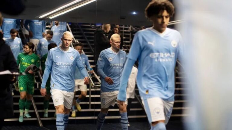 Ngoại hạng Anh chia rẽ vì án phạt Man City, kịch bản trừ 200 điểm gây sốc